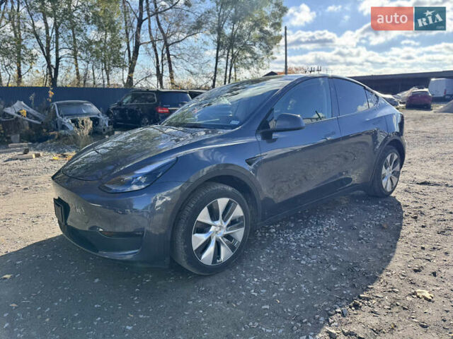 Серый Тесла Model Y, объемом двигателя 0 л и пробегом 22 тыс. км за 21900 $, фото 3 на Automoto.ua