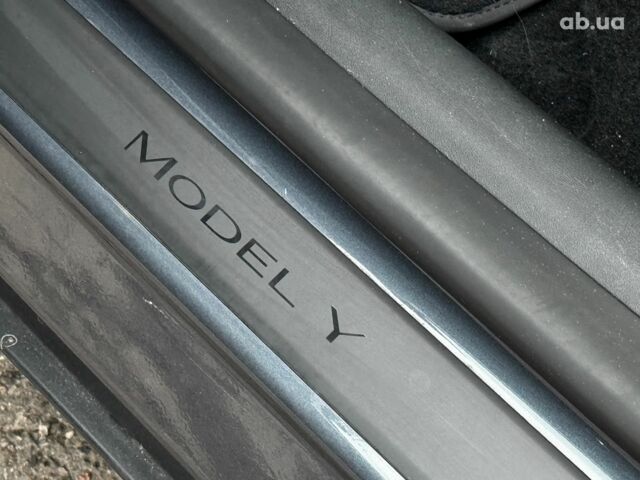 Серый Тесла Model Y, объемом двигателя 0 л и пробегом 22 тыс. км за 25990 $, фото 21 на Automoto.ua