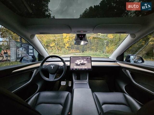Серый Тесла Model Y, объемом двигателя 0 л и пробегом 32 тыс. км за 29500 $, фото 11 на Automoto.ua