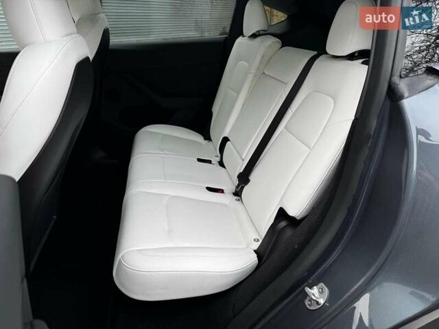 Сірий Тесла Model Y, об'ємом двигуна 0 л та пробігом 22 тис. км за 25990 $, фото 17 на Automoto.ua