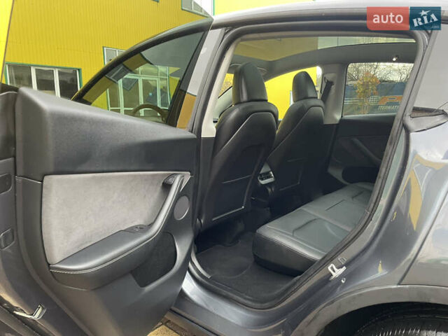 Сірий Тесла Model Y, об'ємом двигуна 0 л та пробігом 9 тис. км за 28500 $, фото 48 на Automoto.ua