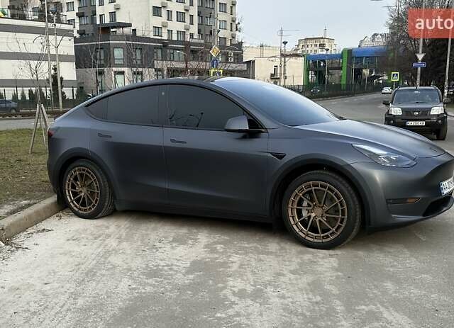 Серый Тесла Model Y, объемом двигателя 0 л и пробегом 12 тыс. км за 31800 $, фото 7 на Automoto.ua