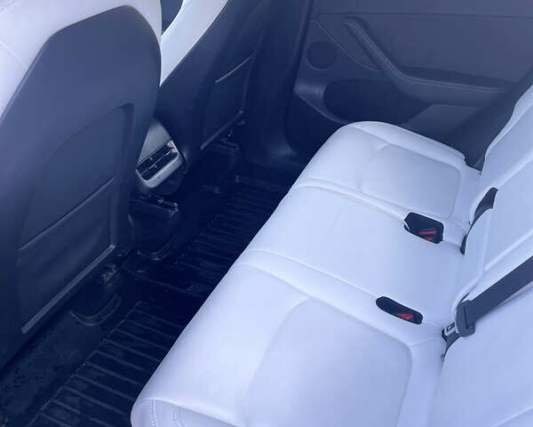 Сірий Тесла Model Y, об'ємом двигуна 0 л та пробігом 43 тис. км за 28500 $, фото 132 на Automoto.ua