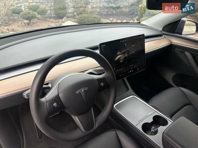 Серый Тесла Model Y, объемом двигателя 0 л и пробегом 7 тыс. км за 29950 $, фото 21 на Automoto.ua