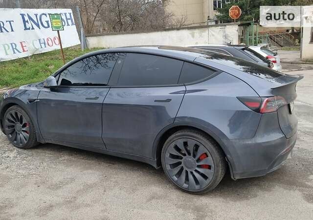 Серый Тесла Model Y, объемом двигателя 0 л и пробегом 5 тыс. км за 38000 $, фото 1 на Automoto.ua