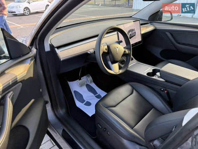 Сірий Тесла Model Y, об'ємом двигуна 0 л та пробігом 82 тис. км за 27500 $, фото 9 на Automoto.ua
