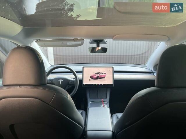 Серый Тесла Model Y, объемом двигателя 0 л и пробегом 34 тыс. км за 35000 $, фото 5 на Automoto.ua