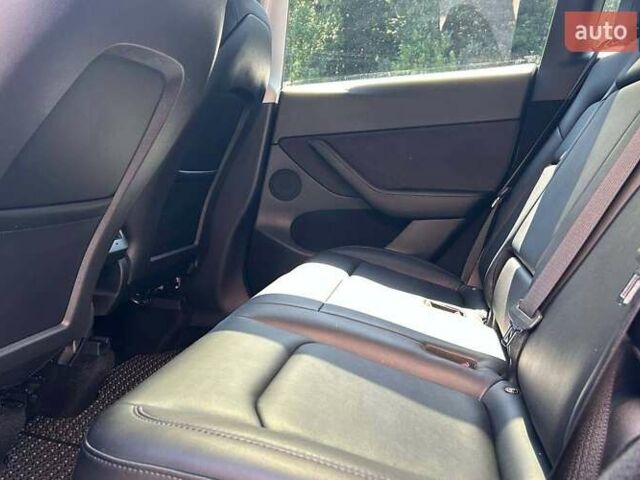 Серый Тесла Model Y, объемом двигателя 0 л и пробегом 39 тыс. км за 30500 $, фото 15 на Automoto.ua