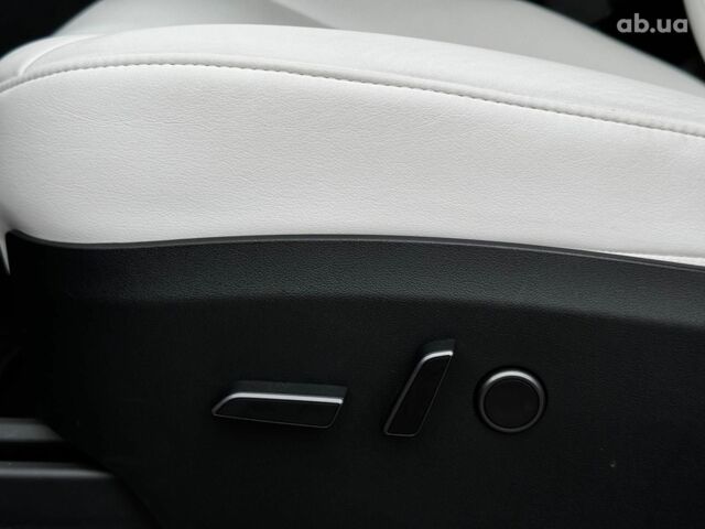 Серый Тесла Model Y, объемом двигателя 0 л и пробегом 22 тыс. км за 25990 $, фото 11 на Automoto.ua