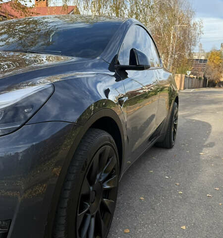 Серый Тесла Model Y, объемом двигателя 0 л и пробегом 25 тыс. км за 30500 $, фото 2 на Automoto.ua