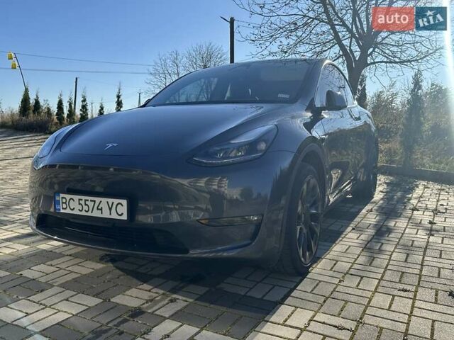 Серый Тесла Model Y, объемом двигателя 0 л и пробегом 35 тыс. км за 26700 $, фото 1 на Automoto.ua