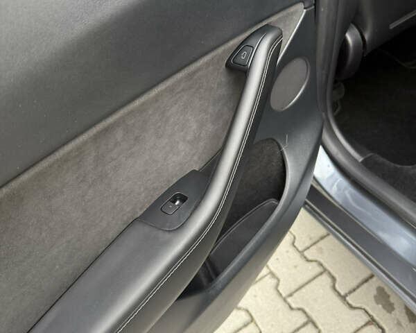 Сірий Тесла Model Y, об'ємом двигуна 0 л та пробігом 37 тис. км за 26800 $, фото 14 на Automoto.ua