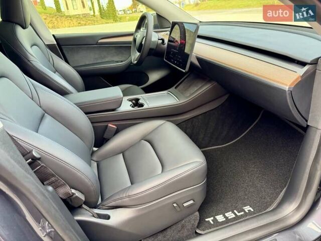 Серый Тесла Model Y, объемом двигателя 0 л и пробегом 15 тыс. км за 32000 $, фото 26 на Automoto.ua