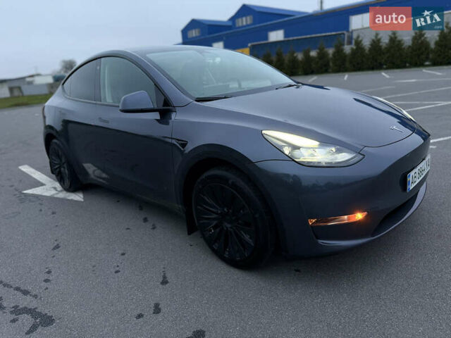 Серый Тесла Model Y, объемом двигателя 0 л и пробегом 32 тыс. км за 24900 $, фото 5 на Automoto.ua