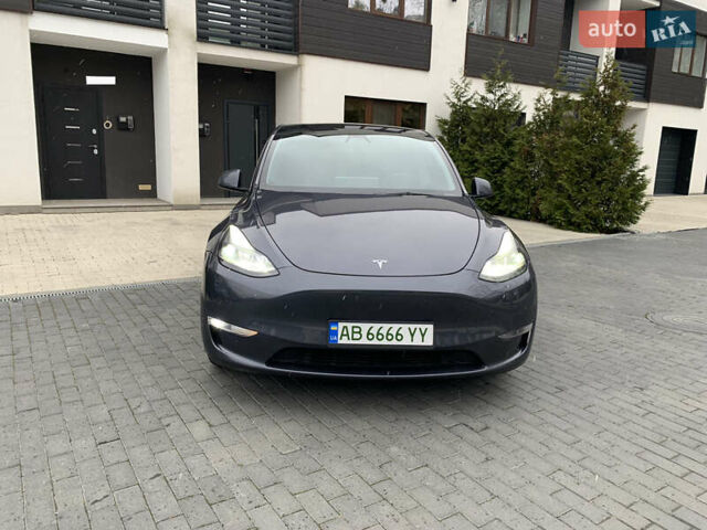 Серый Тесла Model Y, объемом двигателя 0 л и пробегом 24 тыс. км за 35000 $, фото 1 на Automoto.ua