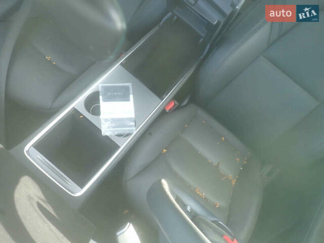 Сірий Тесла Model Y, об'ємом двигуна 0 л та пробігом 29 тис. км за 27500 $, фото 10 на Automoto.ua