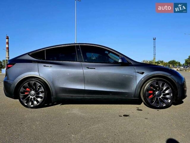 Серый Тесла Model Y, объемом двигателя 0 л и пробегом 29 тыс. км за 27900 $, фото 15 на Automoto.ua