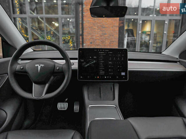 Серый Тесла Model Y, объемом двигателя 0 л и пробегом 5 тыс. км за 40900 $, фото 4 на Automoto.ua