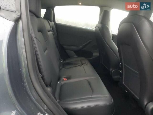 Серый Тесла Model Y, объемом двигателя 0 л и пробегом 35 тыс. км за 17000 $, фото 9 на Automoto.ua