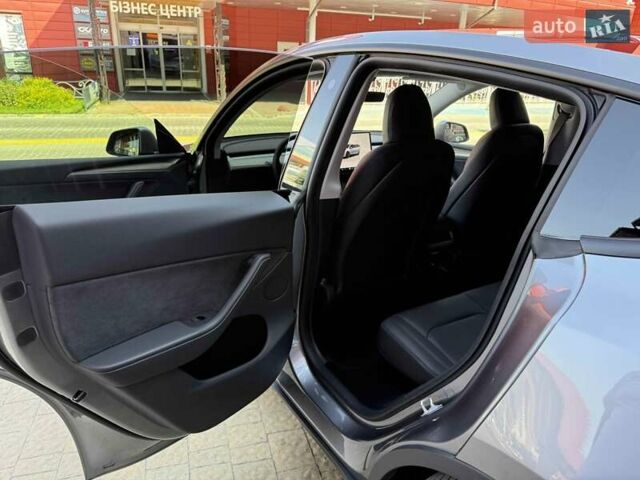 Серый Тесла Model Y, объемом двигателя 0 л и пробегом 20 тыс. км за 42900 $, фото 35 на Automoto.ua