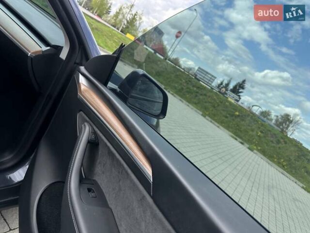 Серый Тесла Model Y, объемом двигателя 0 л и пробегом 9 тыс. км за 28950 $, фото 24 на Automoto.ua