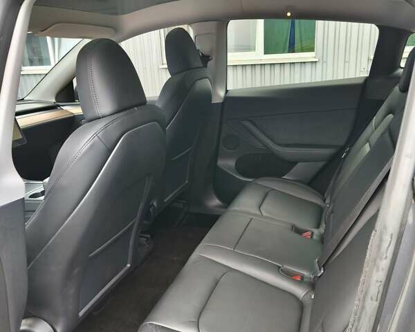 Серый Тесла Model Y, объемом двигателя 0 л и пробегом 10 тыс. км за 39499 $, фото 9 на Automoto.ua