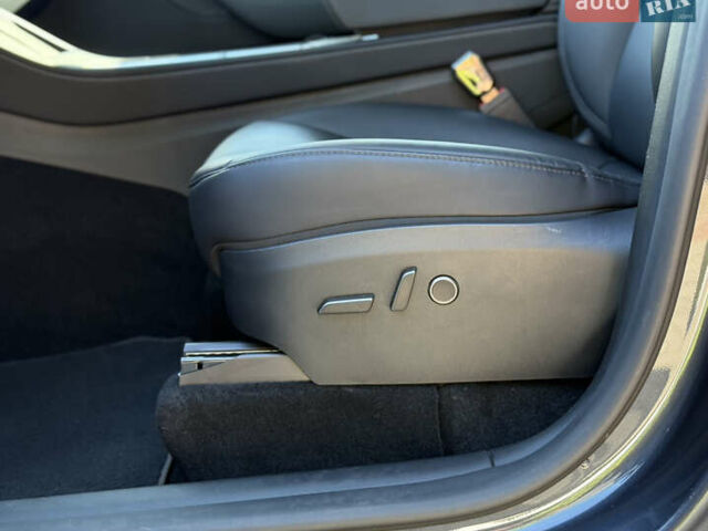 Серый Тесла Model Y, объемом двигателя 0 л и пробегом 46 тыс. км за 27200 $, фото 16 на Automoto.ua