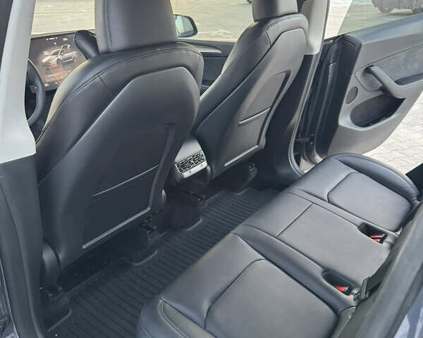 Серый Тесла Model Y, объемом двигателя 0 л и пробегом 20 тыс. км за 33000 $, фото 18 на Automoto.ua