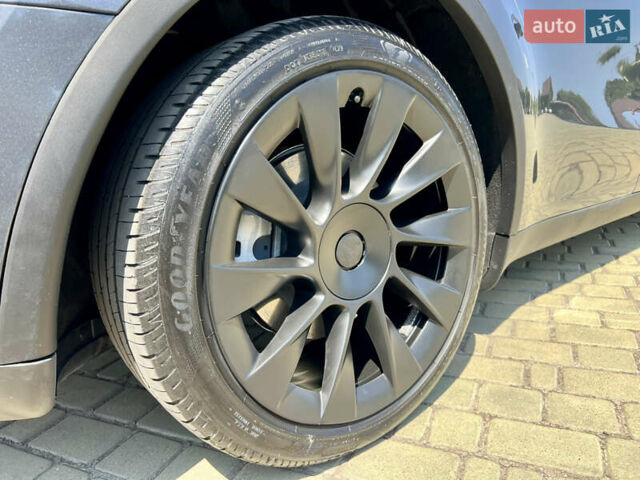 Сірий Тесла Model Y, об'ємом двигуна 0 л та пробігом 45 тис. км за 23300 $, фото 40 на Automoto.ua