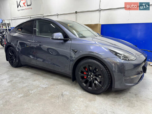 Серый Тесла Model Y, объемом двигателя 0 л и пробегом 16 тыс. км за 34000 $, фото 3 на Automoto.ua