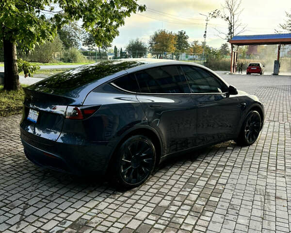 Серый Тесла Model Y, объемом двигателя 0 л и пробегом 30 тыс. км за 23500 $, фото 2 на Automoto.ua