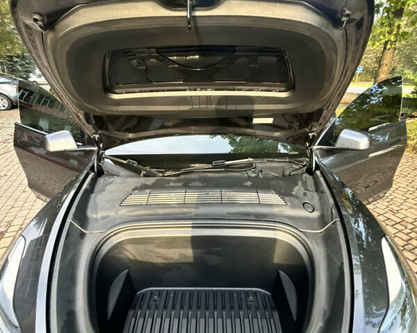 Серый Тесла Model Y, объемом двигателя 0 л и пробегом 30 тыс. км за 23500 $, фото 10 на Automoto.ua