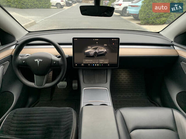 Серый Тесла Model Y, объемом двигателя 0 л и пробегом 24 тыс. км за 35000 $, фото 12 на Automoto.ua