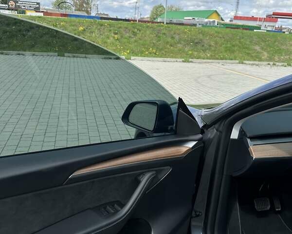 Серый Тесла Model Y, объемом двигателя 0 л и пробегом 9 тыс. км за 28950 $, фото 16 на Automoto.ua