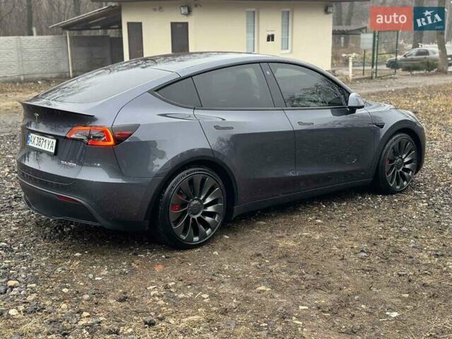 Серый Тесла Model Y, объемом двигателя 0 л и пробегом 44 тыс. км за 28900 $, фото 5 на Automoto.ua