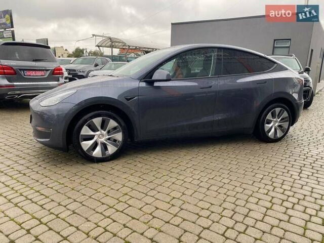 Серый Тесла Model Y, объемом двигателя 0 л и пробегом 30 тыс. км за 31700 $, фото 3 на Automoto.ua