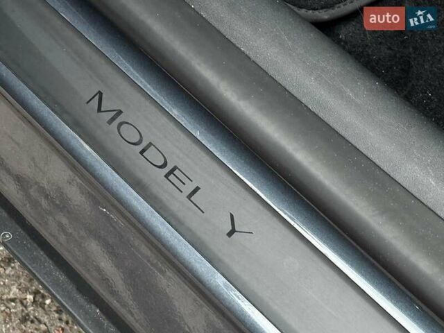 Сірий Тесла Model Y, об'ємом двигуна 0 л та пробігом 22 тис. км за 25990 $, фото 21 на Automoto.ua