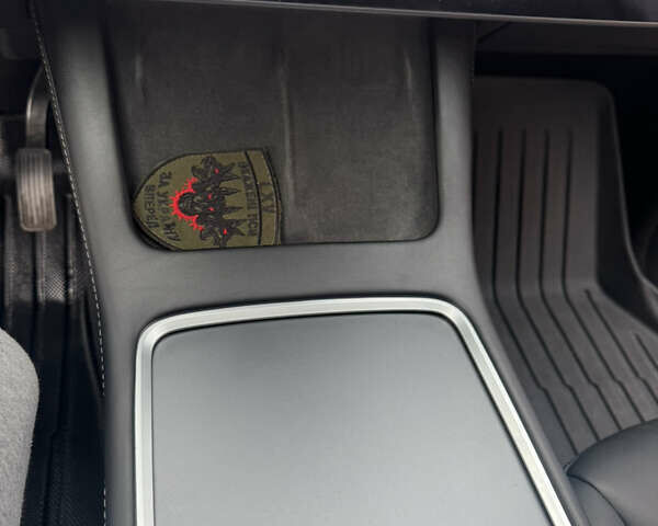 Сірий Тесла Model Y, об'ємом двигуна 0 л та пробігом 25 тис. км за 30000 $, фото 35 на Automoto.ua