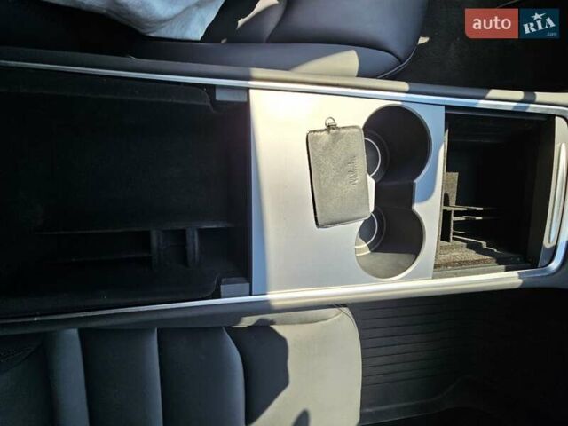 Сірий Тесла Model Y, об'ємом двигуна 0 л та пробігом 29 тис. км за 29900 $, фото 14 на Automoto.ua