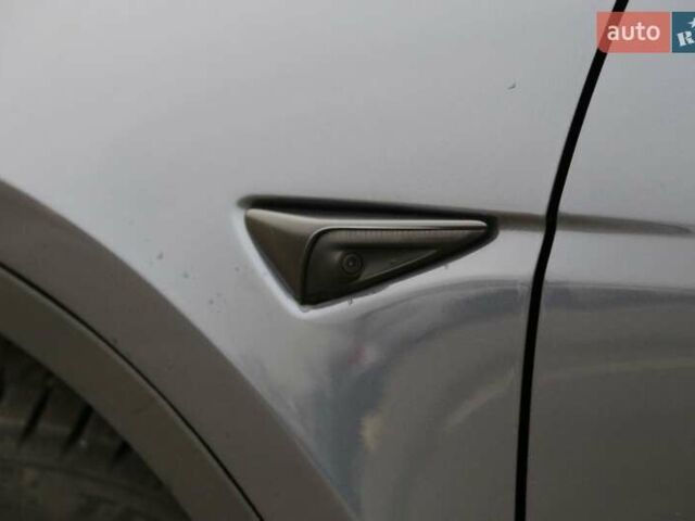 Серый Тесла Model Y, объемом двигателя 0 л и пробегом 50 тыс. км за 33900 $, фото 24 на Automoto.ua