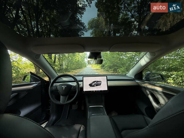 Серый Тесла Model Y, объемом двигателя 0 л и пробегом 32 тыс. км за 26500 $, фото 10 на Automoto.ua