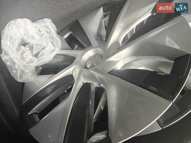 Серый Тесла Model Y, объемом двигателя 0 л и пробегом 17 тыс. км за 28777 $, фото 25 на Automoto.ua