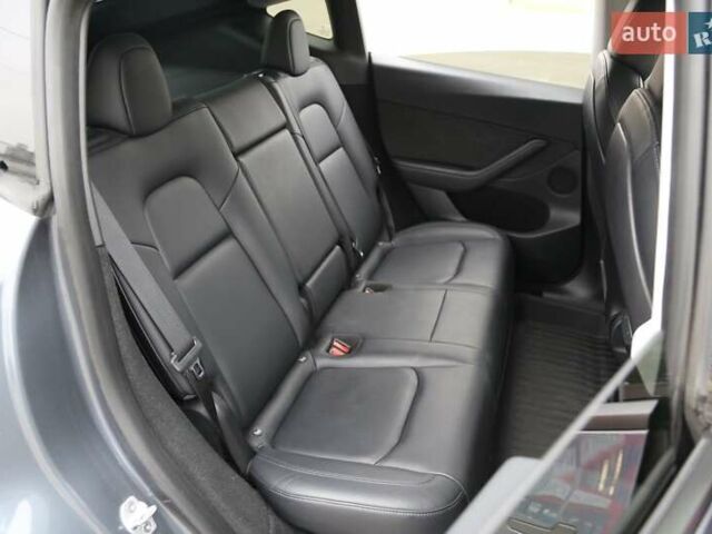 Серый Тесла Model Y, объемом двигателя 0 л и пробегом 50 тыс. км за 33900 $, фото 14 на Automoto.ua