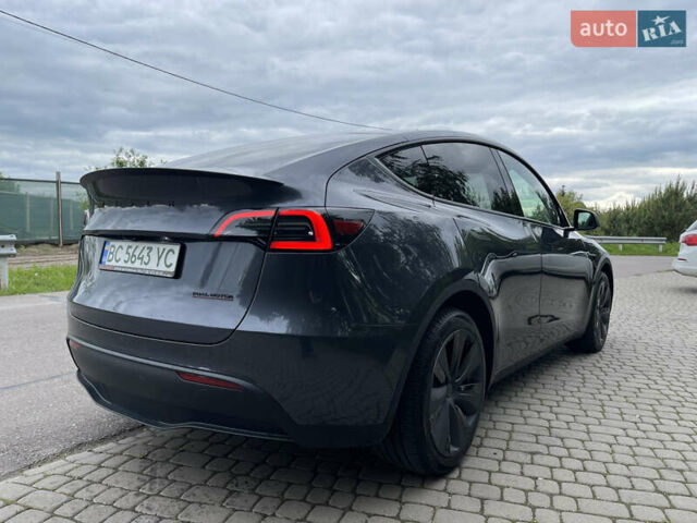 Серый Тесла Model Y, объемом двигателя 0 л и пробегом 19 тыс. км за 33700 $, фото 2 на Automoto.ua