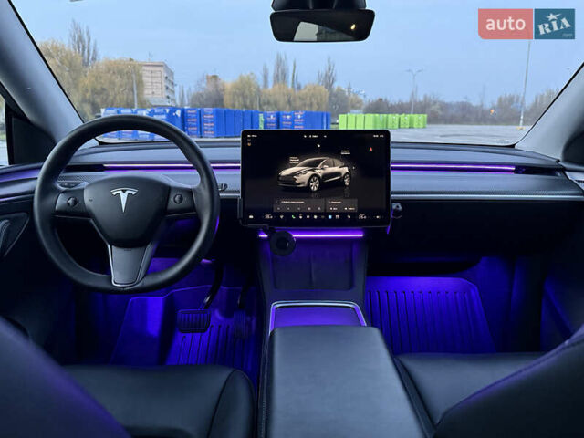Серый Тесла Model Y, объемом двигателя 0 л и пробегом 44 тыс. км за 25000 $, фото 15 на Automoto.ua