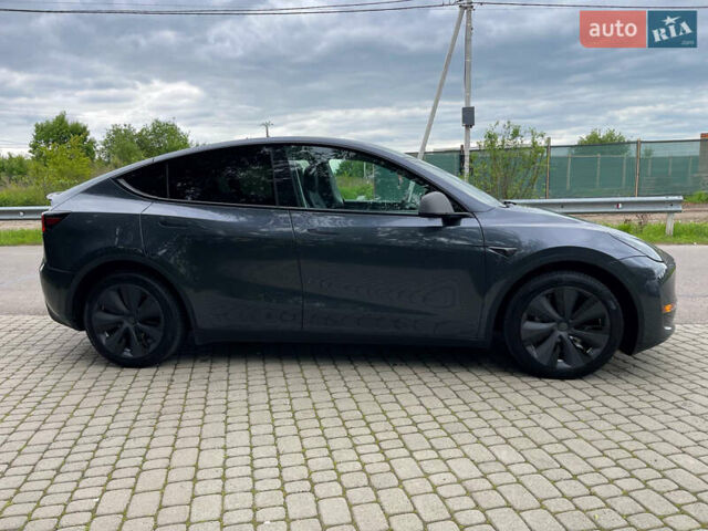 Серый Тесла Model Y, объемом двигателя 0 л и пробегом 19 тыс. км за 33700 $, фото 9 на Automoto.ua