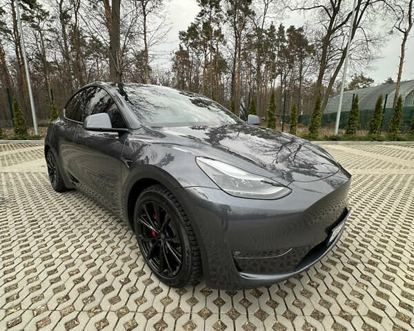 Серый Тесла Model Y, объемом двигателя 0 л и пробегом 22 тыс. км за 32000 $, фото 6 на Automoto.ua