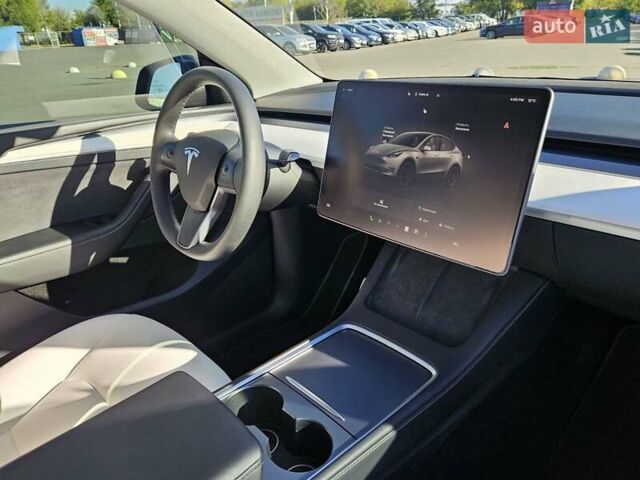 Серый Тесла Model Y, объемом двигателя 0 л и пробегом 29 тыс. км за 27900 $, фото 33 на Automoto.ua