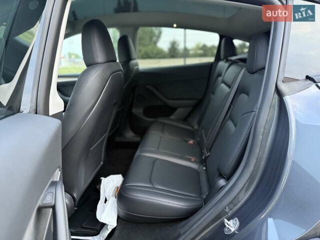 Серый Тесла Model Y, объемом двигателя 0 л и пробегом 30 тыс. км за 26500 $, фото 15 на Automoto.ua