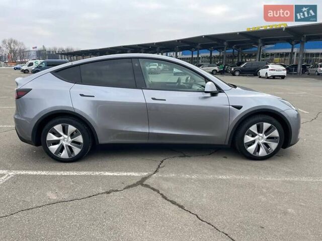 Серый Тесла Model Y, объемом двигателя 0 л и пробегом 25 тыс. км за 37500 $, фото 6 на Automoto.ua